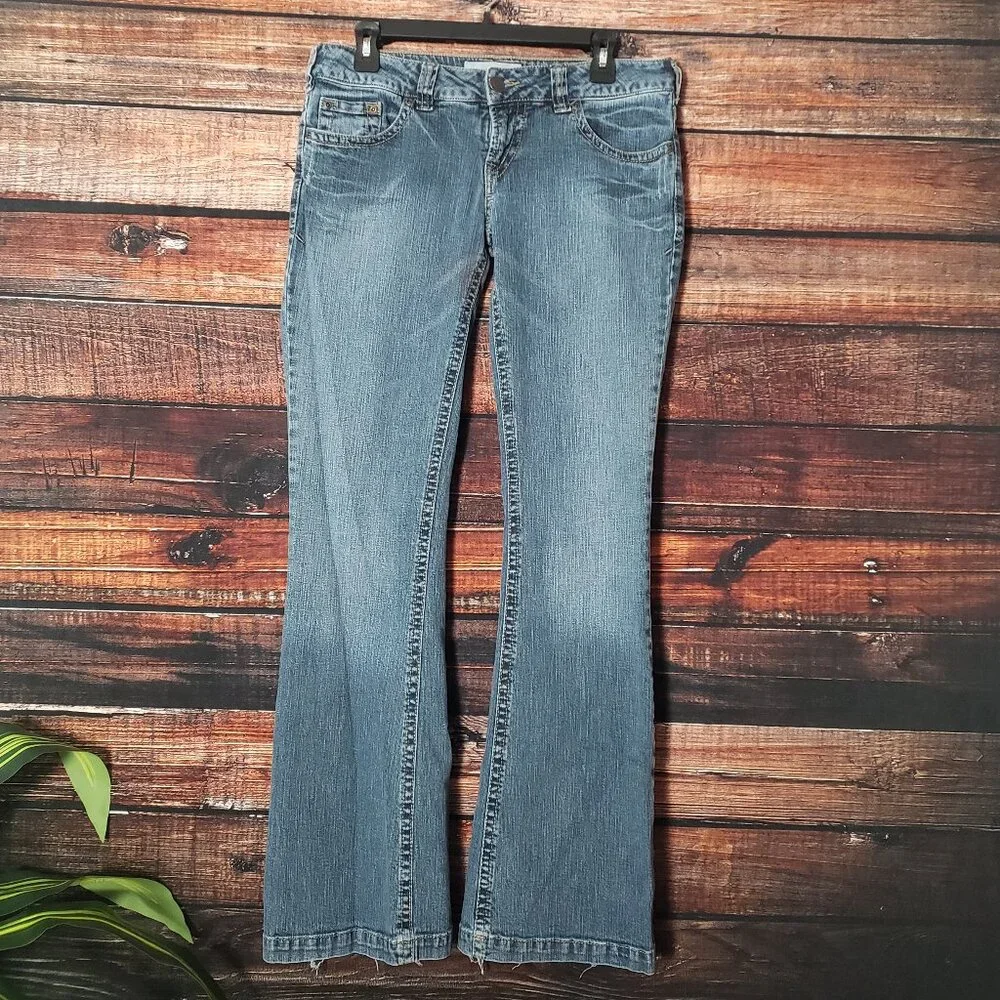 Maurices Womens Size 7/8 Jacie Flare Low. Rise Denim Blue Jeans - Picture 7 of 10